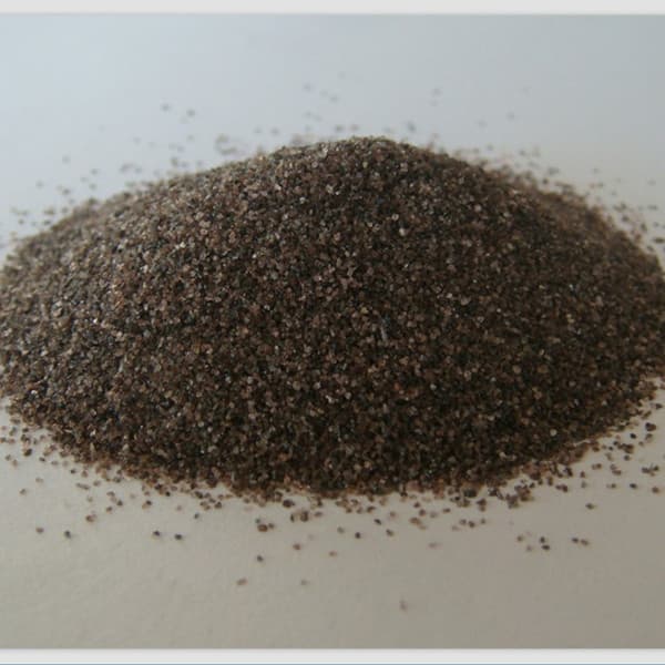 High hardness sandblasting brown corundum